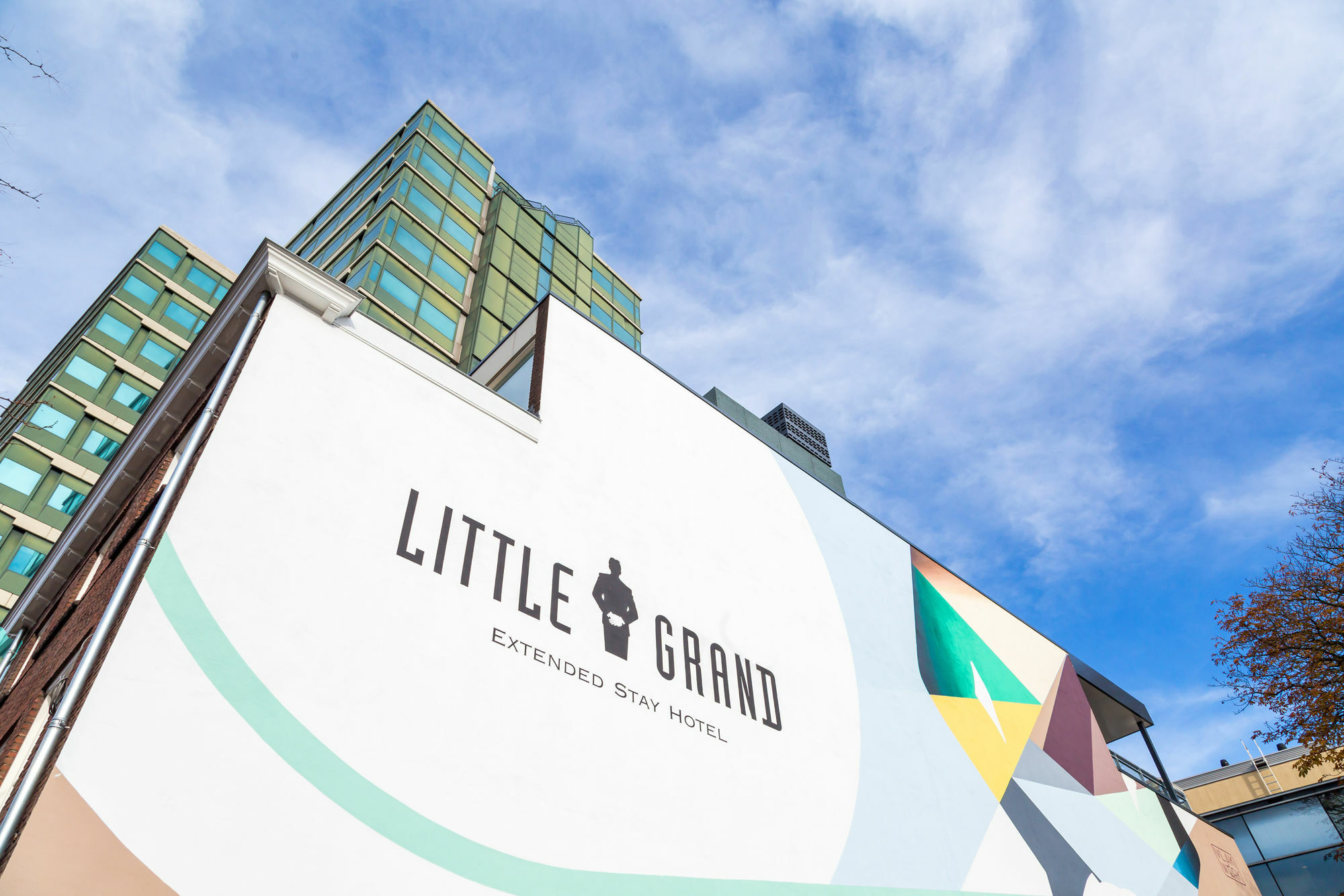 Little Grand Apartment *